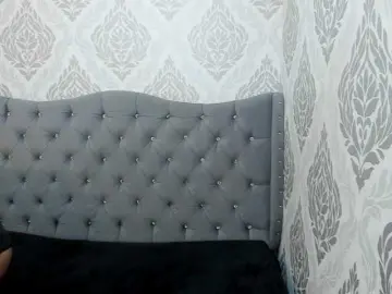 CataleyaLux  live sex cam