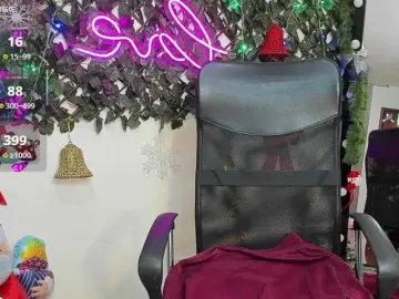 DestinyHills  live sex cam