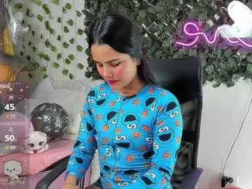 DestinyHills  live sex cam