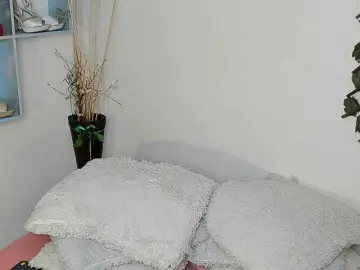 DestinyHills  live sex cam