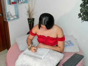 DestinyHills  live sex cam