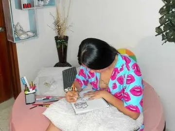 DestinyHills  live sex cam