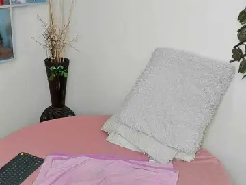 DestinyHills  live sex cam