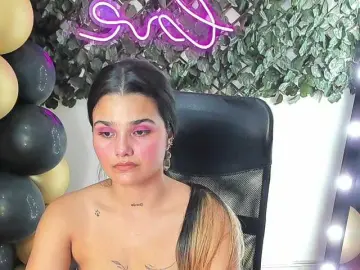 DestinyHills  live sex cam