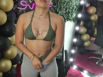 DestinyHills  live sex cam