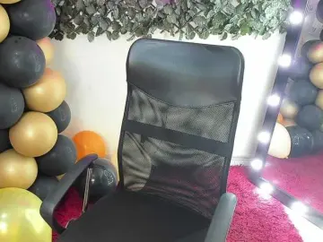 DestinyHills  live sex cam