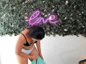 DestinyHills  live sex cam