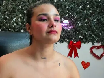 DestinyHills  live sex cam