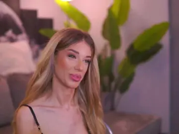 EllieRedd  live sex cam