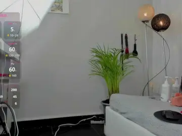 Sarah-temptation  live sex cam