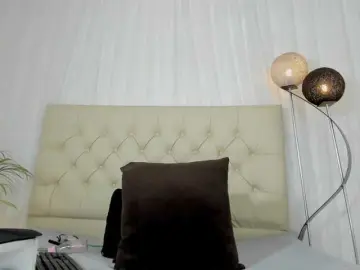 Sarah-temptation  live sex cam