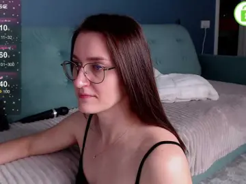 Wowpups  live sex cam