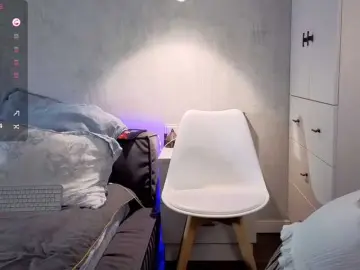 Wowpups  live sex cam