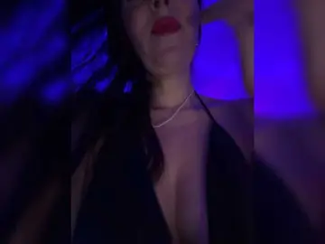 ElviraMilf  live sex cam