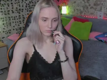 GinaGinaLove  live sex cam
