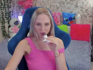 GinaGinaLove  live sex cam