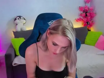 GinaGinaLove  live sex cam