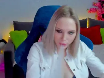 GinaGinaLove  live sex cam