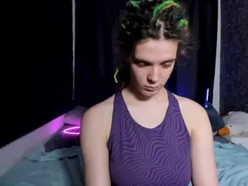 KIKIKrash  live sex cam