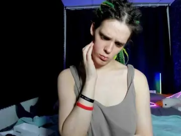 KIKIKrash  live sex cam