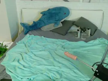 KIKIKrash  live sex cam