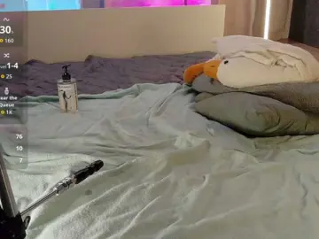KIKIKrash  live sex cam