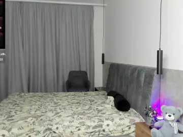MCfly-1  live sex cam