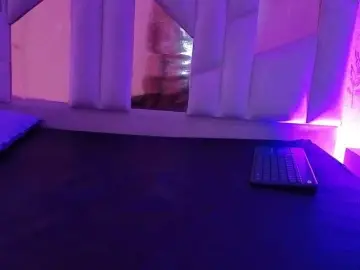 TINY-TAY  live sex cam