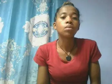 Charlinah  live sex cam
