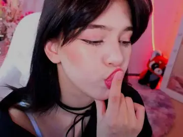 CoralineJones  live sex cam