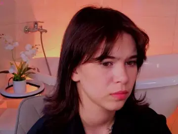 CoralineJones  live sex cam