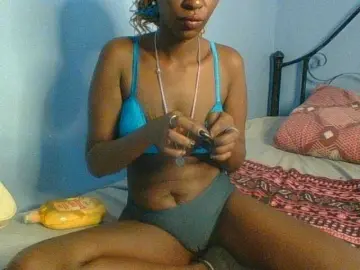 Curvypetite  live sex cam