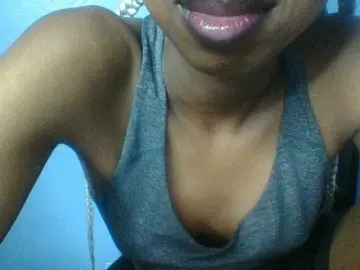 Curvypetite  live sex cam