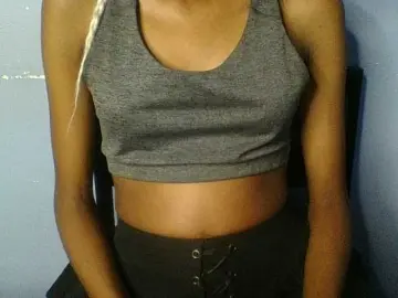 Curvypetite  live sex cam