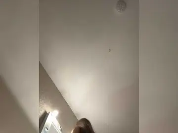 Katti-she  live sex cam