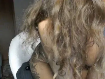 LilianaL  live sex cam