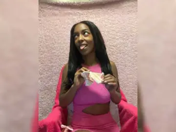 LuxeCamilla  live sex cam