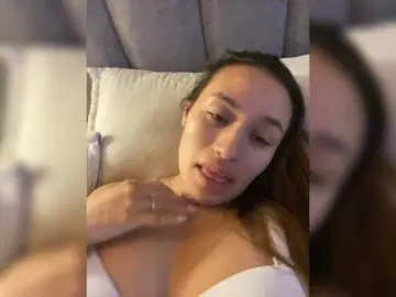VictoriaHils  live sex cam