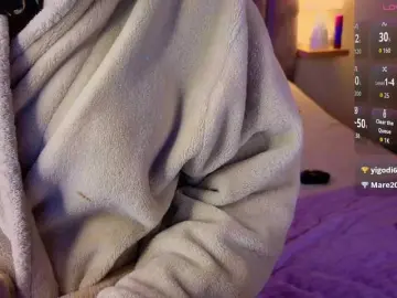 VictoriaHils  live sex cam