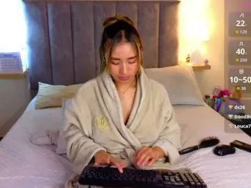 VictoriaHils  live sex cam