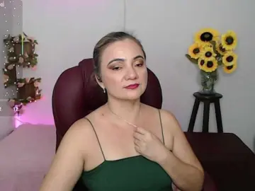 Ana-milf  live sex cam