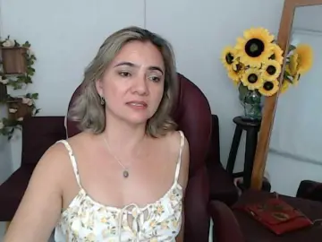 Ana-milf  live sex cam