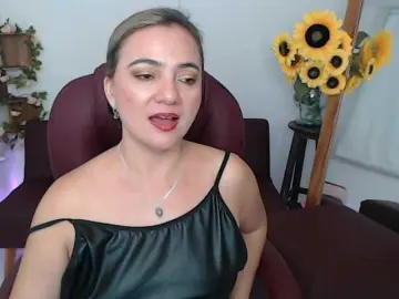 Ana-milf  live sex cam
