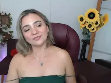 Ana-milf  live sex cam