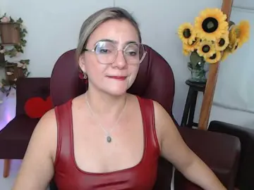 Ana-milf  live sex cam