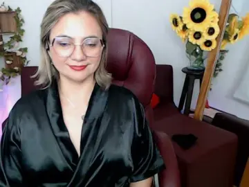 Ana-milf  live sex cam