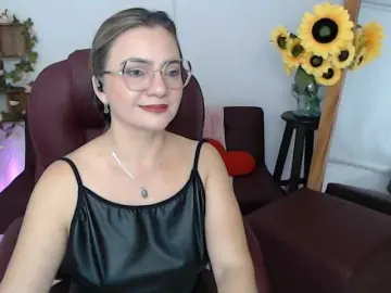 Ana-milf  live sex cam