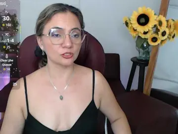 Ana-milf  live sex cam