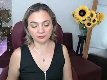 Ana-milf  live sex cam