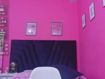 Bigcurvymoomy  live sex cam